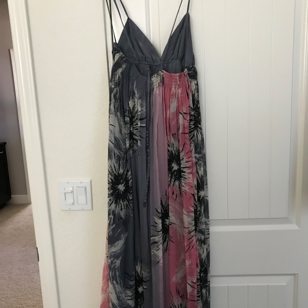 Dress - Picture 2 of 6